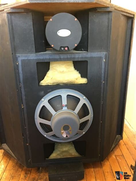 It featured a unique design with a compression driver for highs and a 15-inch woofer for. . Jbl hartsfield